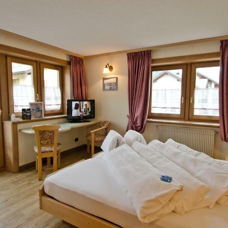 Hotel Daniela Ливиньо Екстериор снимка