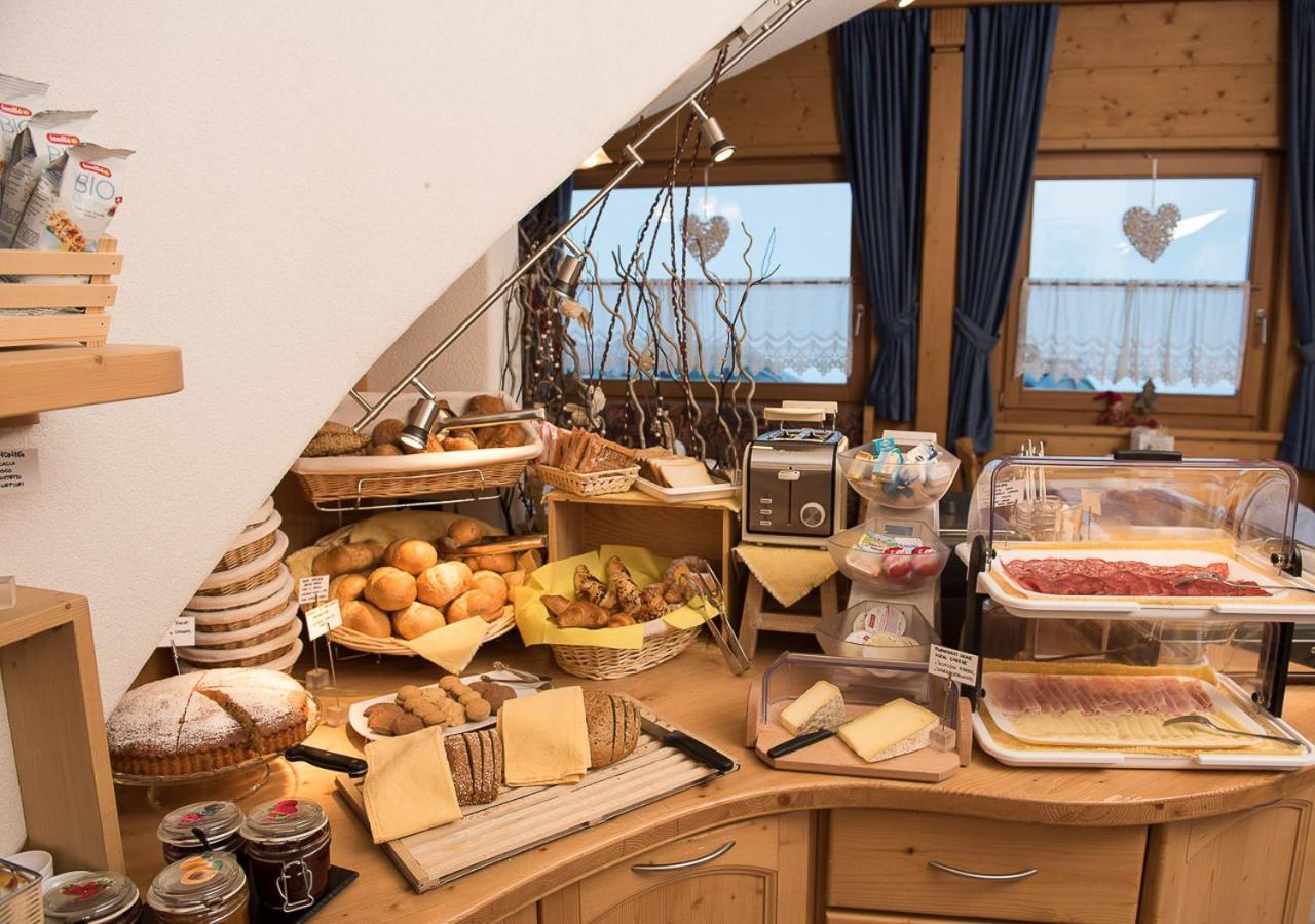 Hotel Daniela Ливиньо Екстериор снимка