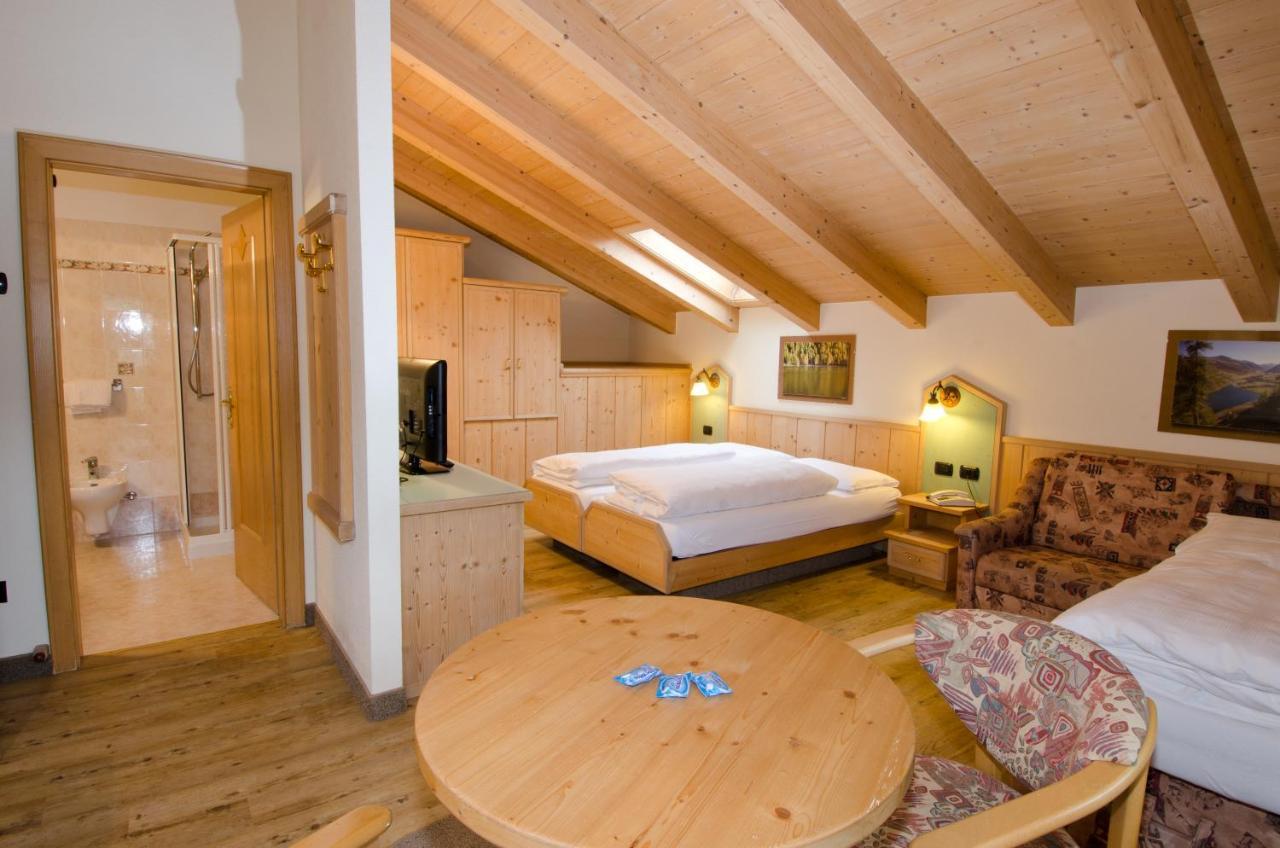 Hotel Daniela Ливиньо Екстериор снимка