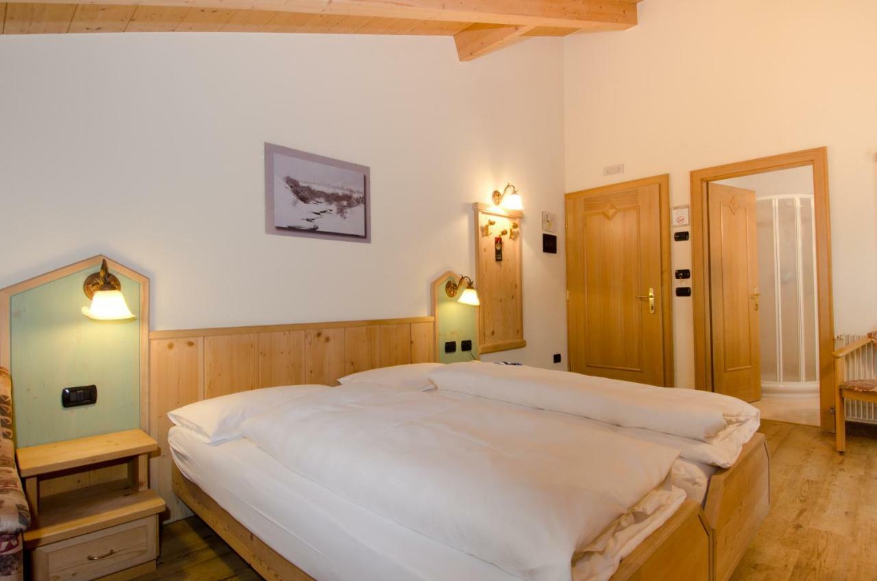 Hotel Daniela Ливиньо Екстериор снимка